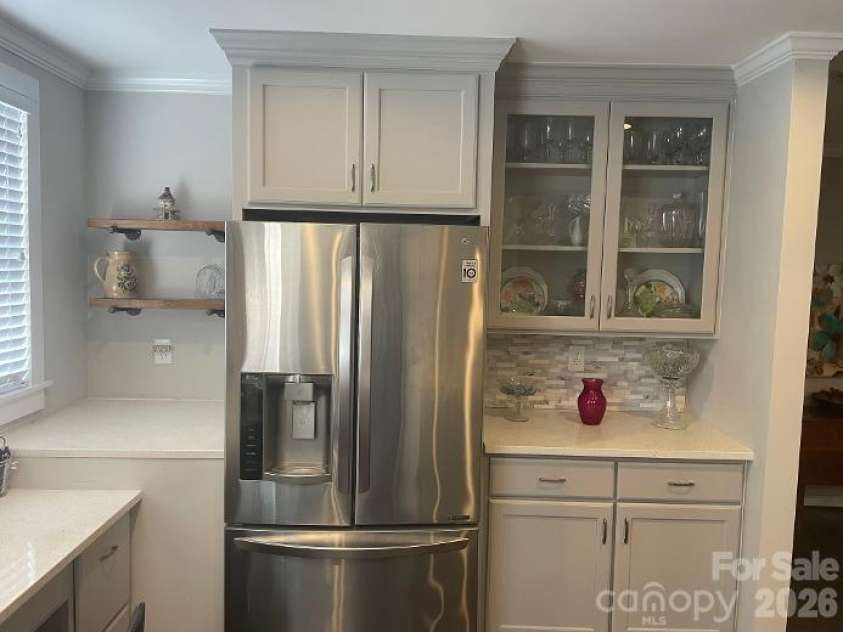 1670 Dale Earnhardt Boulevard, Kannapolis, NC 28083.  MLS# CAR4427144, YatesRealty ID 52443. Kitchen - modern & spacious