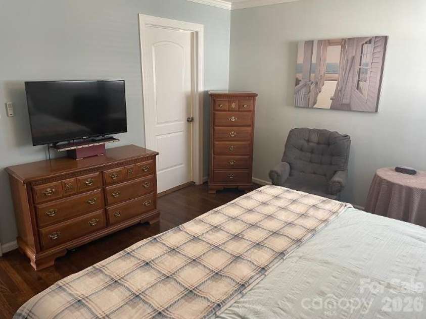 1670 Dale Earnhardt Boulevard, Kannapolis, NC 28083.  MLS# CAR4427144, YatesRealty ID 52443. Primary Bedroom