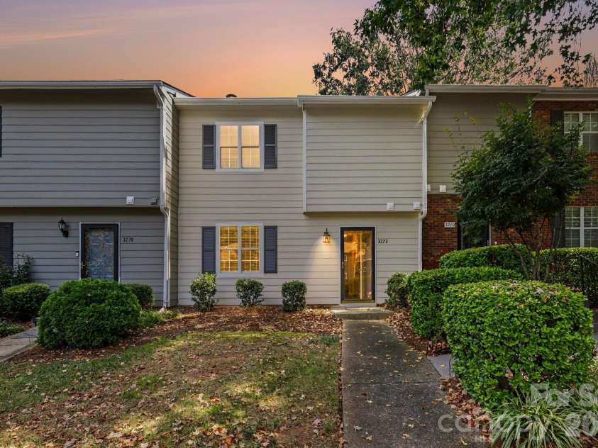 3272 Heathstead Place, Charlotte, NC 28210.  MLS# CAR4427398, YatesRealty ID 52444. 