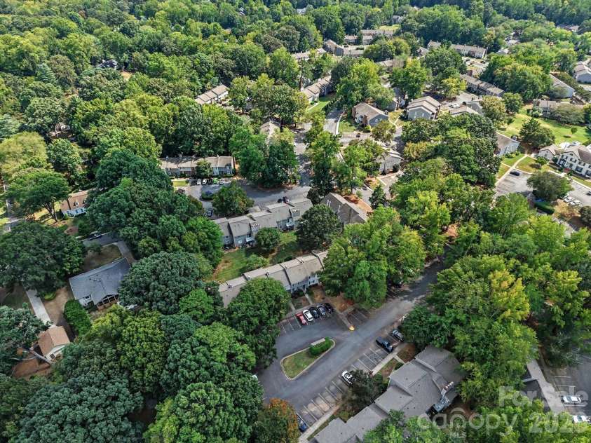 3272 Heathstead Place, Charlotte, NC 28210.  MLS# CAR4427398, YatesRealty ID 52444. 