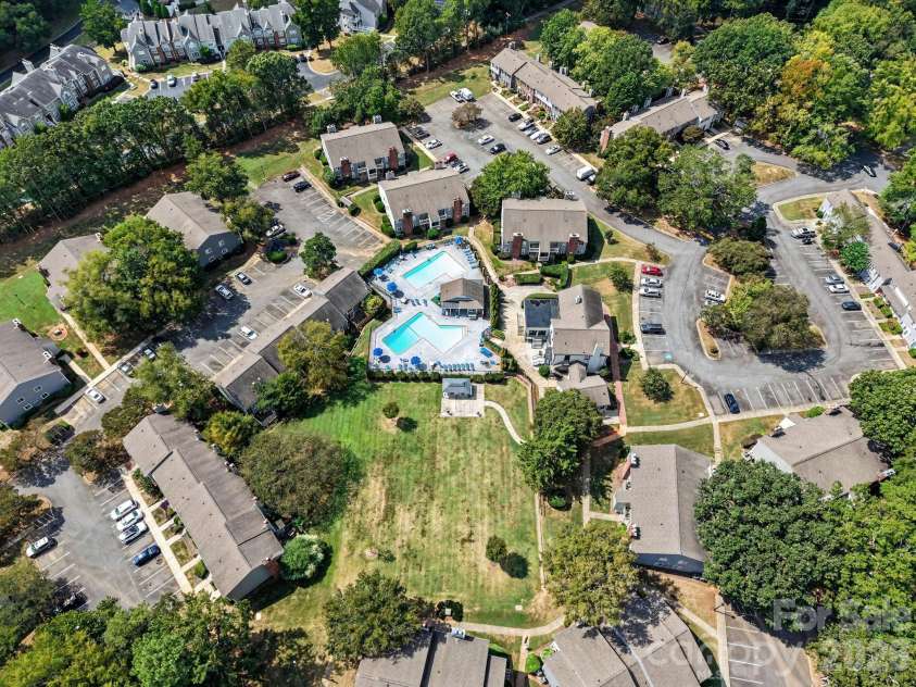3272 Heathstead Place, Charlotte, NC 28210.  MLS# CAR4427398, YatesRealty ID 52444. 