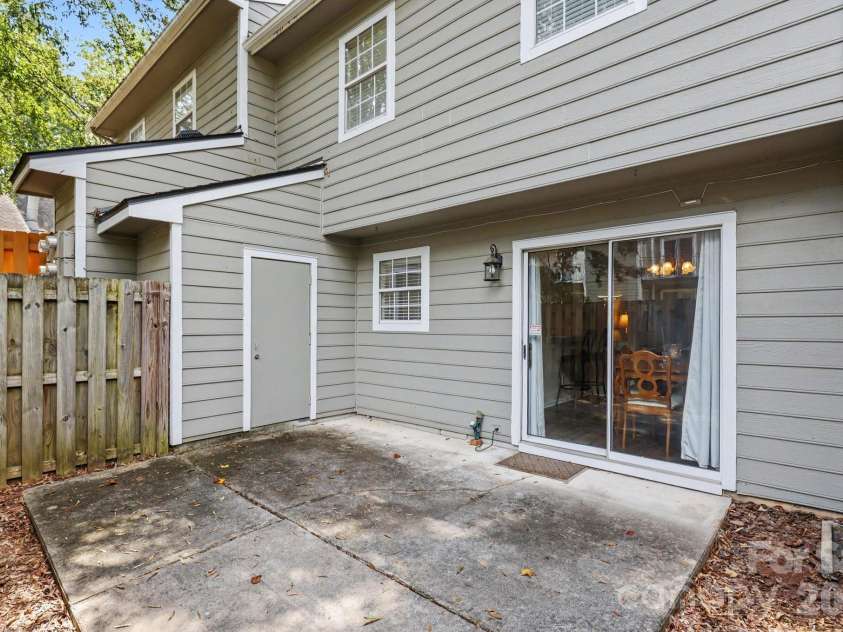 3272 Heathstead Place, Charlotte, NC 28210.  MLS# CAR4427398, YatesRealty ID 52444. REAR PATIO