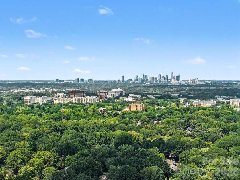 3272 Heathstead Place, Charlotte, NC 28210.  MLS# CAR4427398, YatesRealty ID 52444. SOUTHPARK and UPTOWN VIEW