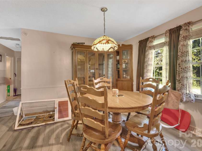 5301 Dellinger Circle, Cherryville, NC 28021.  MLS# CAR4426862, YatesRealty ID 52446. 