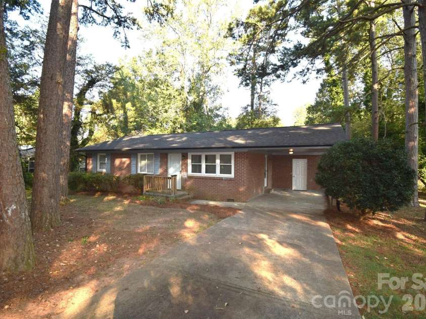 2510 Briar Oak Drive, Gastonia, NC 28052.  MLS# CAR4426891, YatesRealty ID 52447. 