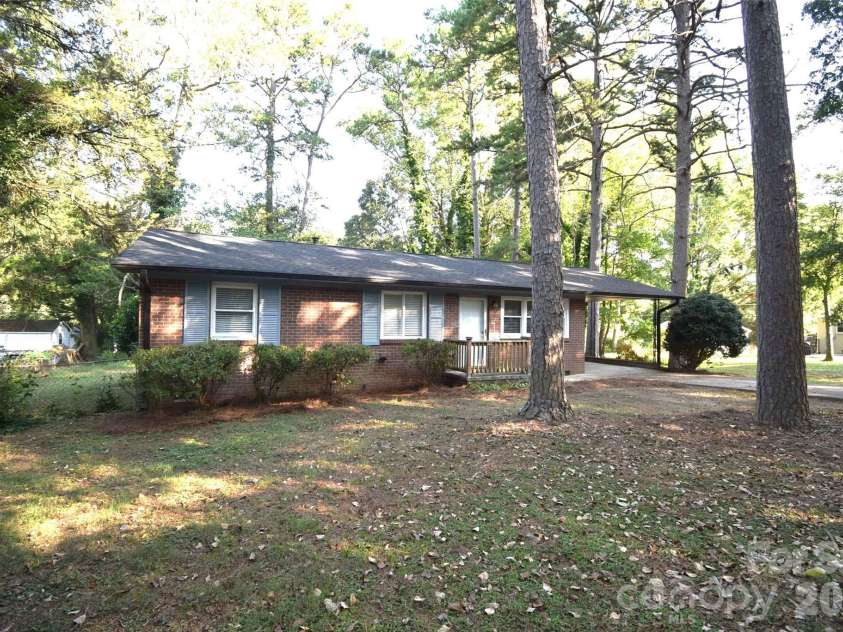 2510 Briar Oak Drive, Gastonia, NC 28052.  MLS# CAR4426891, YatesRealty ID 52447. 