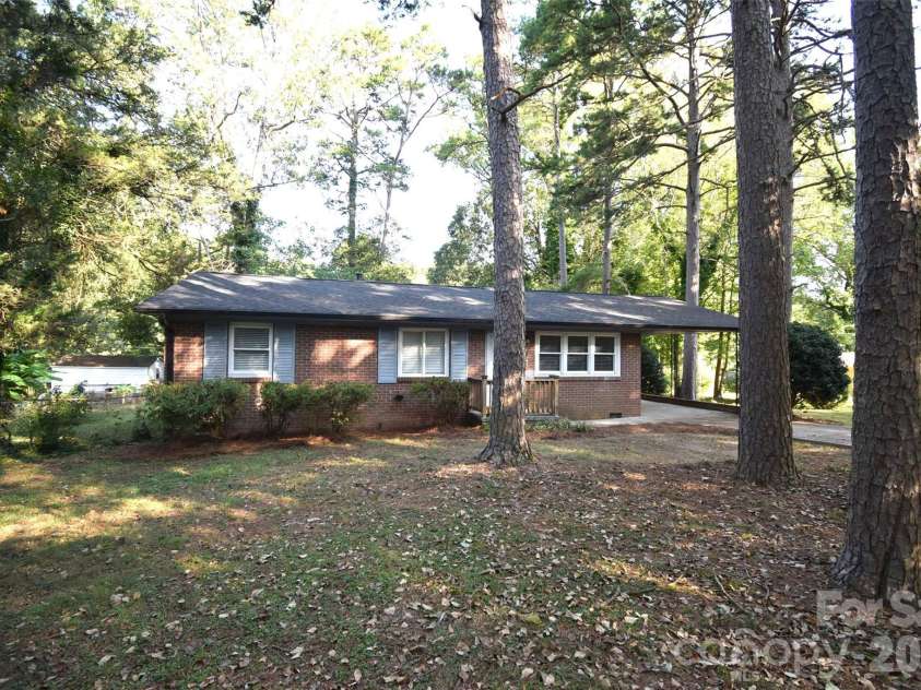 2510 Briar Oak Drive, Gastonia, NC 28052.  MLS# CAR4426891, YatesRealty ID 52447. 