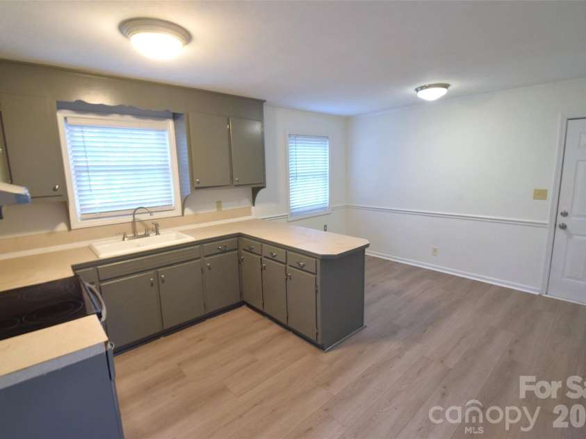 2510 Briar Oak Drive, Gastonia, NC 28052.  MLS# CAR4426891, YatesRealty ID 52447. 
