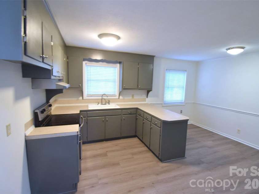 2510 Briar Oak Drive, Gastonia, NC 28052.  MLS# CAR4426891, YatesRealty ID 52447. 