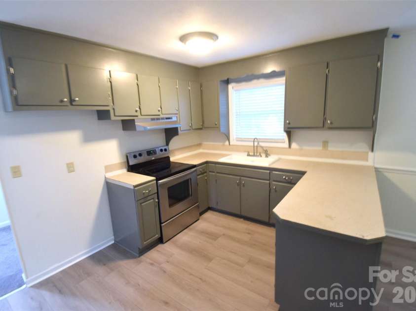 2510 Briar Oak Drive, Gastonia, NC 28052.  MLS# CAR4426891, YatesRealty ID 52447. 