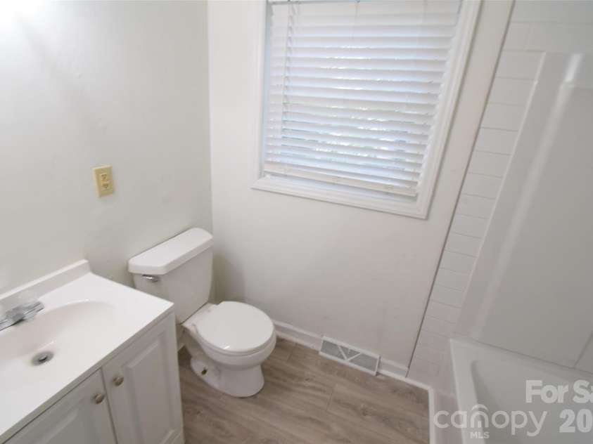 2510 Briar Oak Drive, Gastonia, NC 28052.  MLS# CAR4426891, YatesRealty ID 52447. 