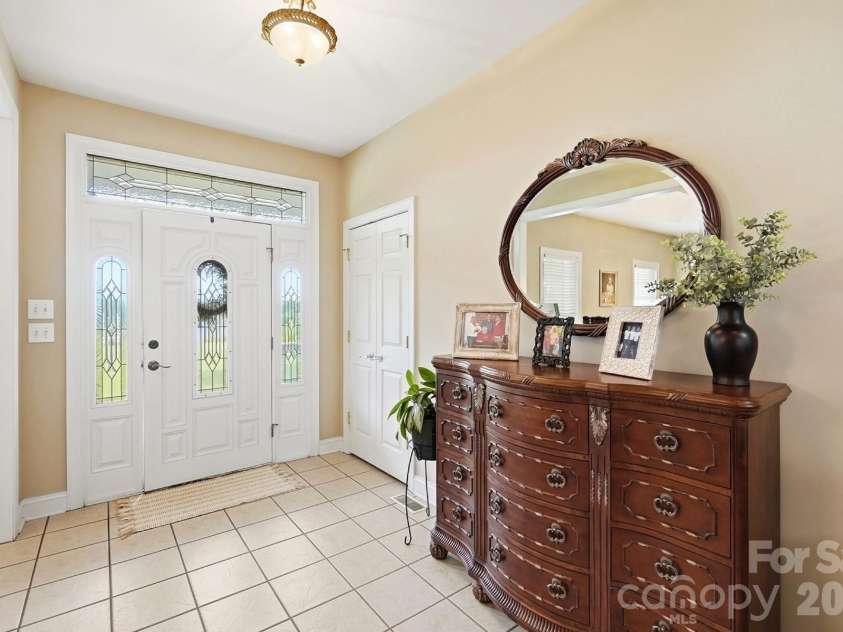 5881 Highway 557 Highway, Lake Wylie, SC 29710.  MLS# CAR4426749, YatesRealty ID 52449. 