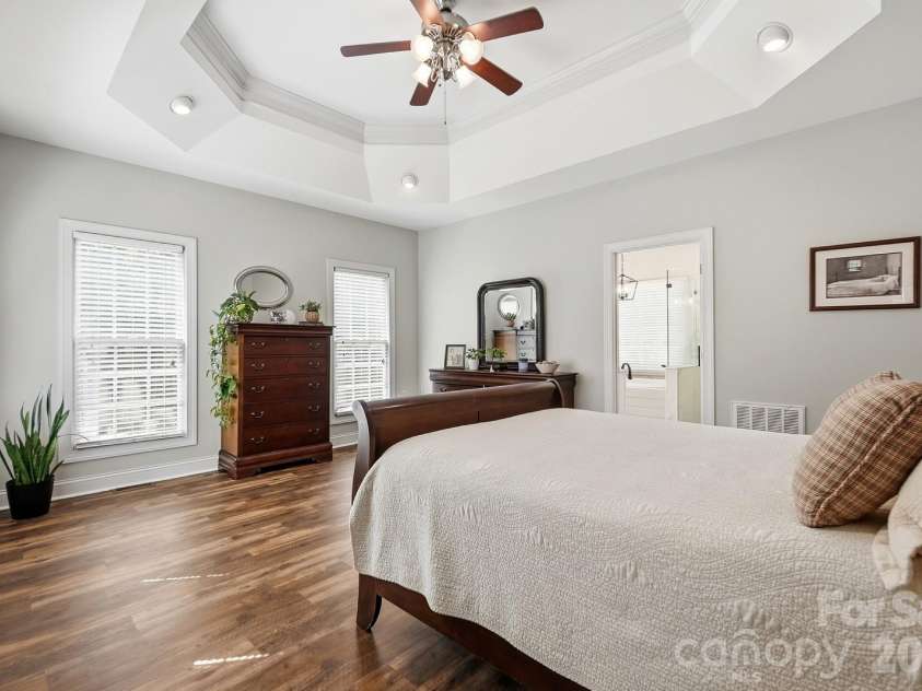 5881 Highway 557 Highway, Lake Wylie, SC 29710.  MLS# CAR4426749, YatesRealty ID 52449. 