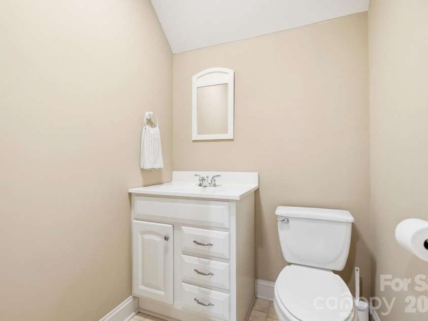 5881 Highway 557 Highway, Lake Wylie, SC 29710.  MLS# CAR4426749, YatesRealty ID 52449. 