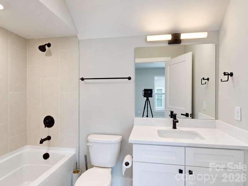 2022 Margaret Brown Street, Charlotte, NC 28202.  MLS# CAR4427340, YatesRealty ID 52450. 