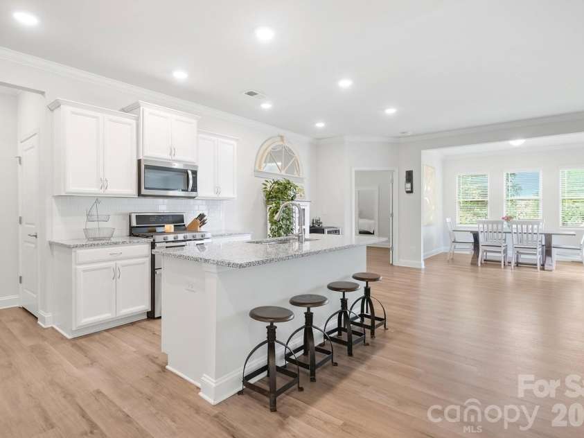 5112 Natural Path Lane, Waxhaw, NC 28173.  MLS# CAR4426658, YatesRealty ID 52452. 