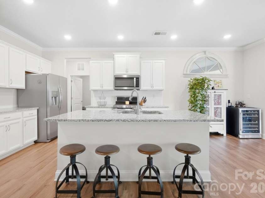 5112 Natural Path Lane, Waxhaw, NC 28173.  MLS# CAR4426658, YatesRealty ID 52452. 