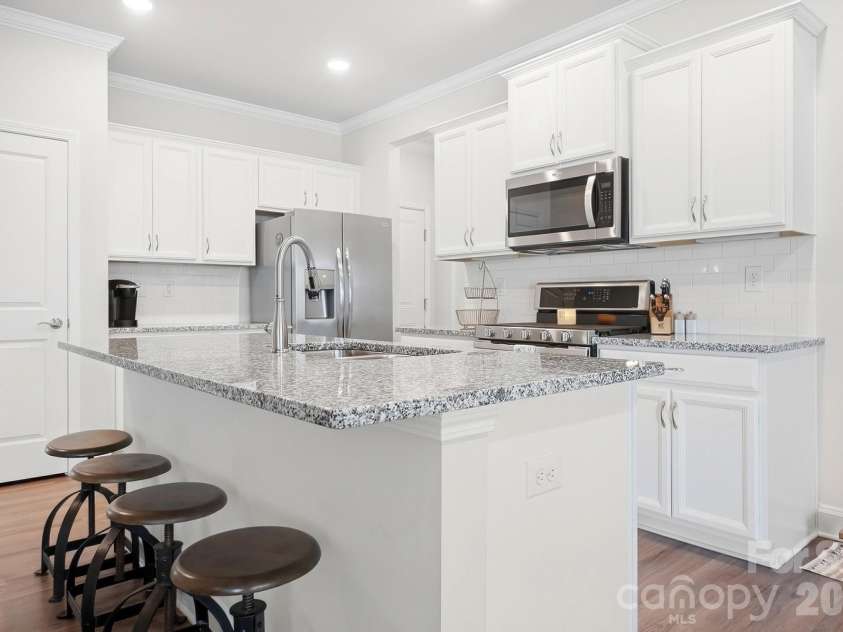 5112 Natural Path Lane, Waxhaw, NC 28173.  MLS# CAR4426658, YatesRealty ID 52452. 