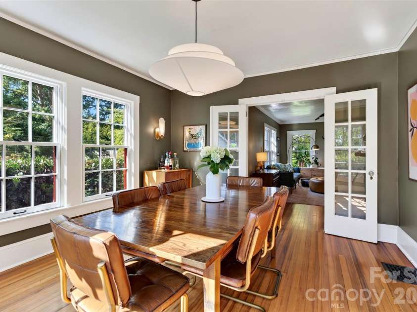 109 1st Street, Black Mountain, NC 28711.  MLS# CAR4426638, YatesRealty ID 52457. 