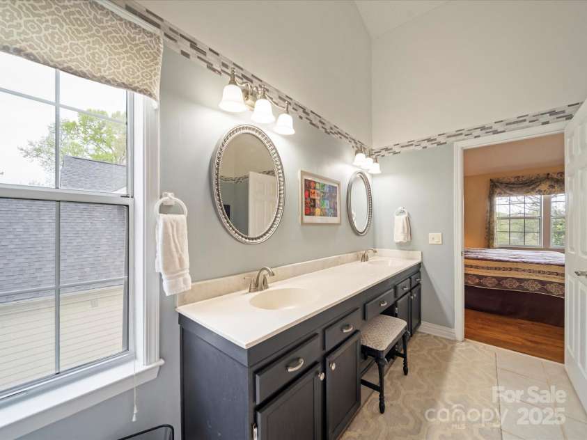 12708 Hollyhock Lane, Huntersville, NC 28078.  MLS# CAR4241322, YatesRealty ID 5246. Primary Bathroom
