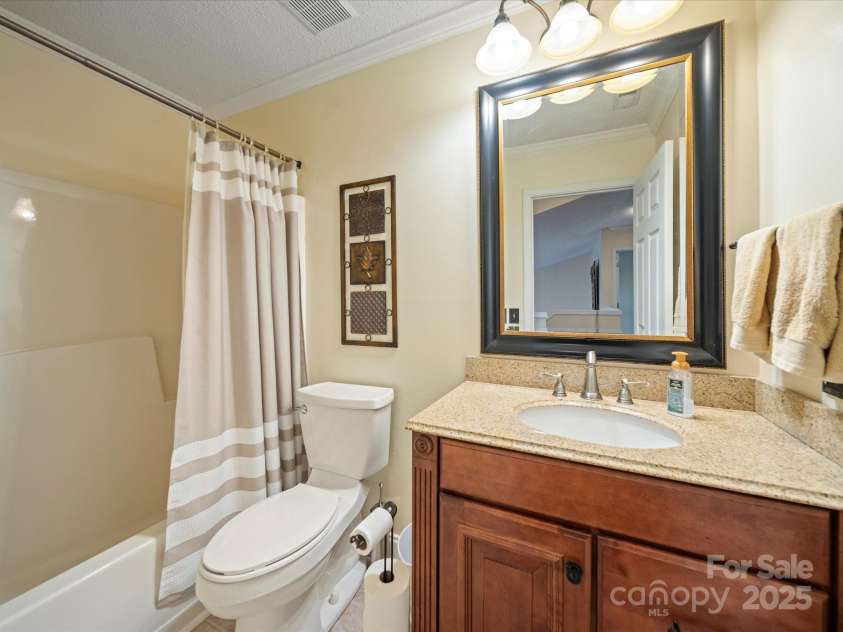 12708 Hollyhock Lane, Huntersville, NC 28078.  MLS# CAR4241322, YatesRealty ID 5246. Secondary Bathroom Upstairs