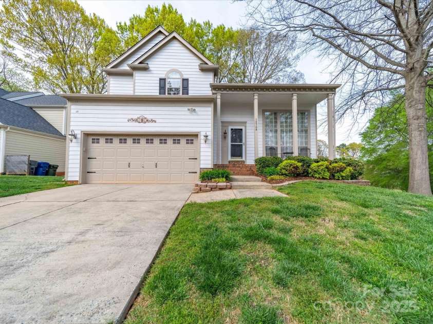 12708 Hollyhock Lane, Huntersville, NC 28078.  MLS# CAR4241322, YatesRealty ID 5246. Welcome home to 12708 Hollyhock Lane