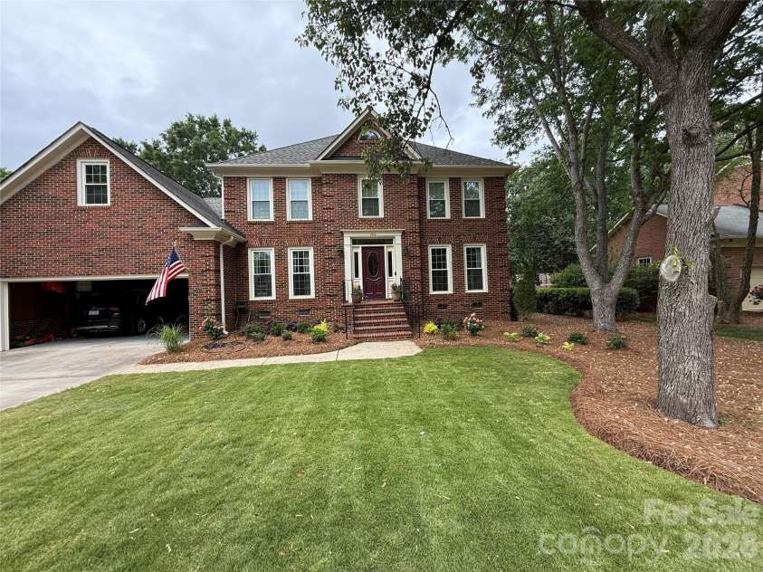 7824 Hickory Stick Place, Charlotte, NC 28277.  MLS# CAR4424681, YatesRealty ID 52460. 