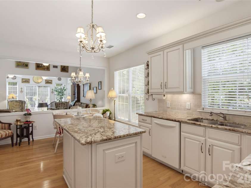 3238 Darlington Road, Matthews, NC 28201.  MLS# CAR4424839, YatesRealty ID 52461. 