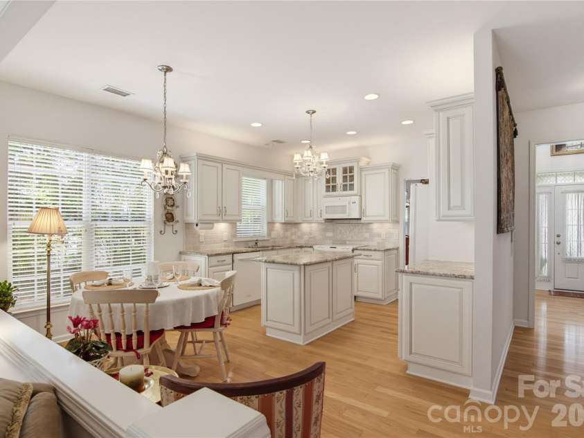 3238 Darlington Road, Matthews, NC 28201.  MLS# CAR4424839, YatesRealty ID 52461. 