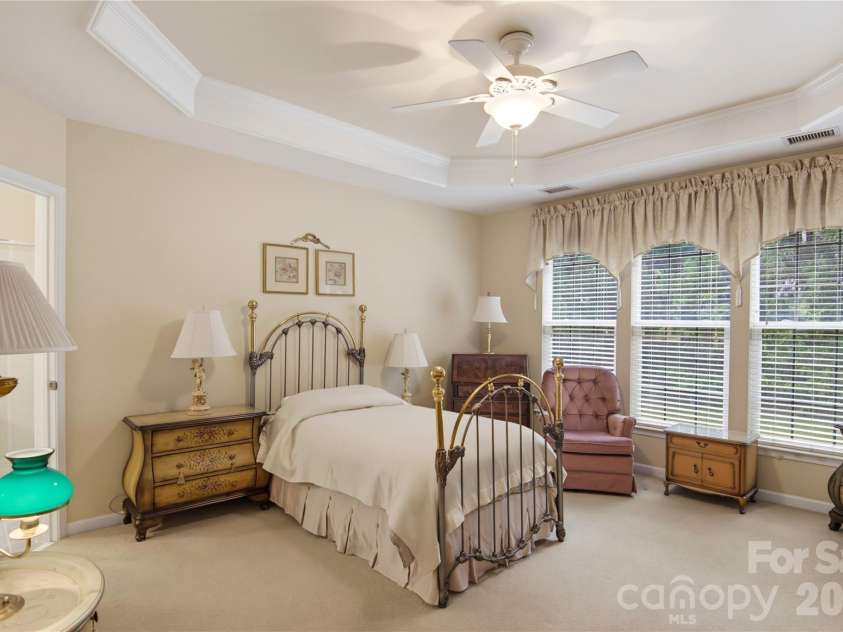 3238 Darlington Road, Matthews, NC 28201.  MLS# CAR4424839, YatesRealty ID 52461. 