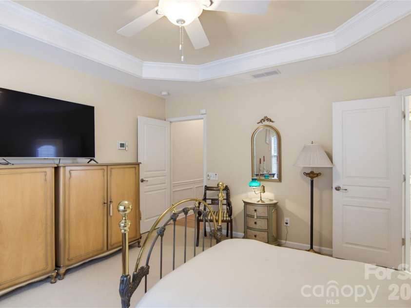 3238 Darlington Road, Matthews, NC 28201.  MLS# CAR4424839, YatesRealty ID 52461. 