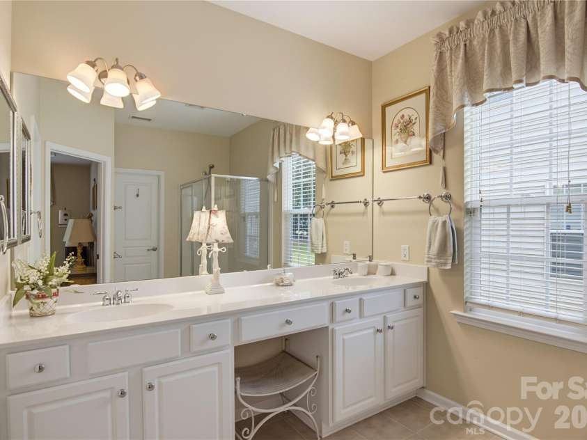 3238 Darlington Road, Matthews, NC 28201.  MLS# CAR4424839, YatesRealty ID 52461. 