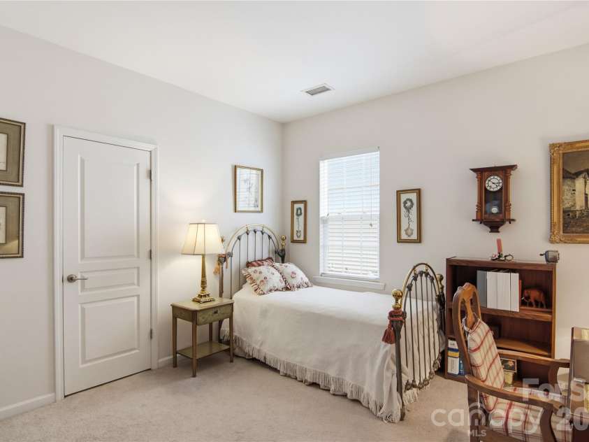3238 Darlington Road, Matthews, NC 28201.  MLS# CAR4424839, YatesRealty ID 52461. 