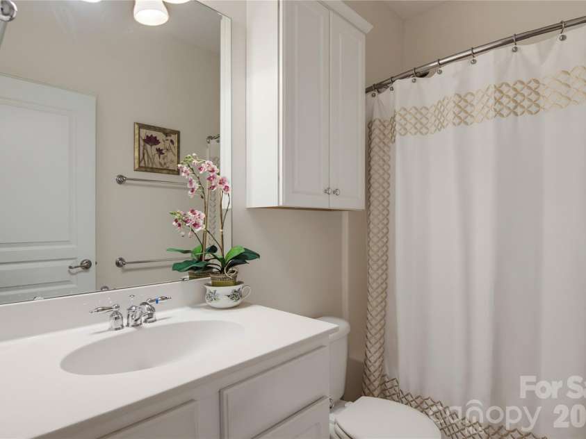 3238 Darlington Road, Matthews, NC 28201.  MLS# CAR4424839, YatesRealty ID 52461. 