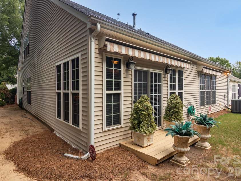 3238 Darlington Road, Matthews, NC 28201.  MLS# CAR4424839, YatesRealty ID 52461. 