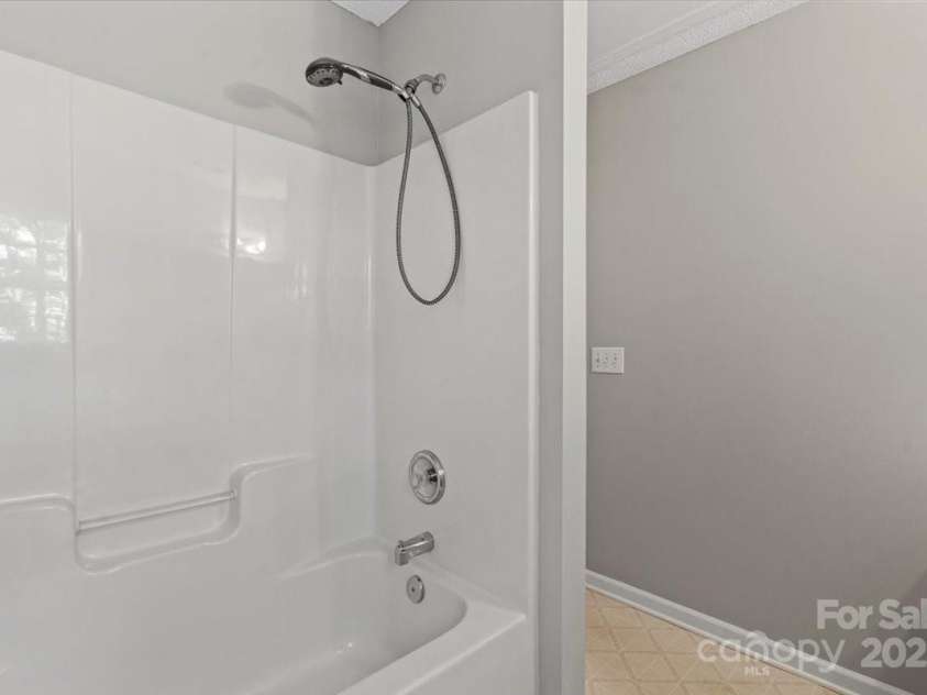 15070 Deshler Court, Charlotte, NC 28273.  MLS# CAR4329607, YatesRealty ID 52463. 