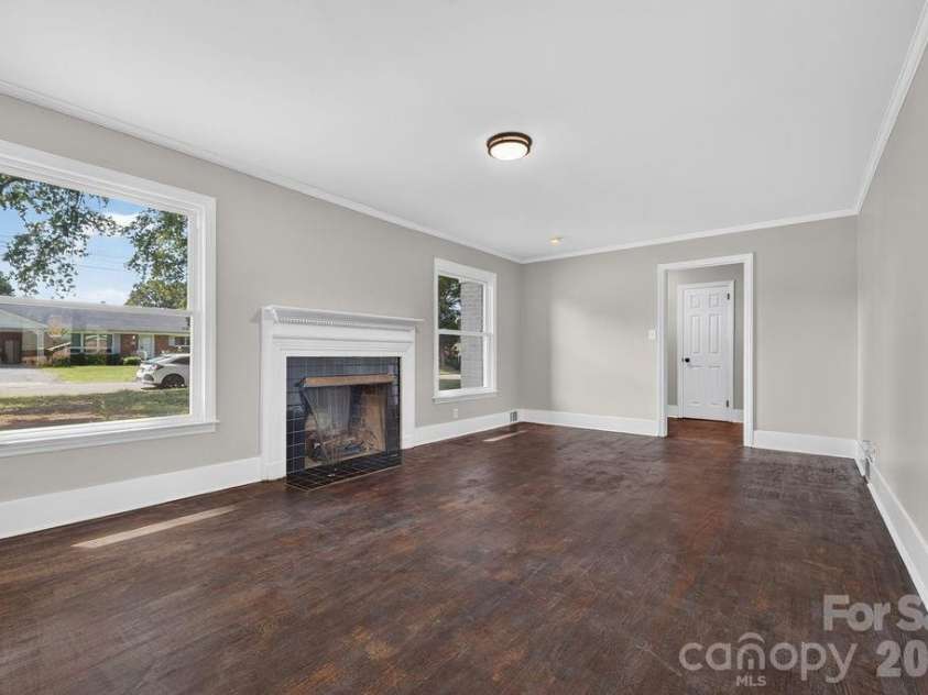425 Roberts Street, Salisbury, NC 28144.  MLS# CAR4423175, YatesRealty ID 52463. 