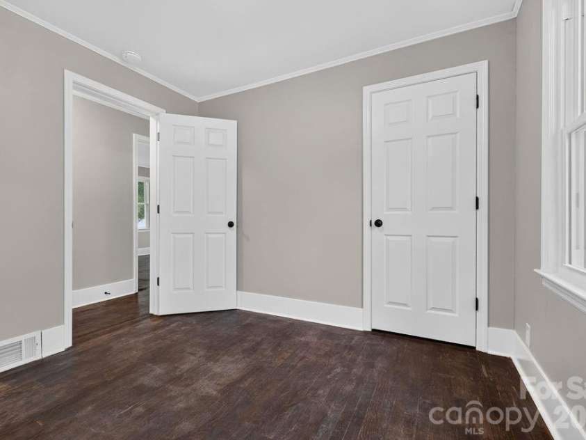 425 Roberts Street, Salisbury, NC 28144.  MLS# CAR4423175, YatesRealty ID 52463. 