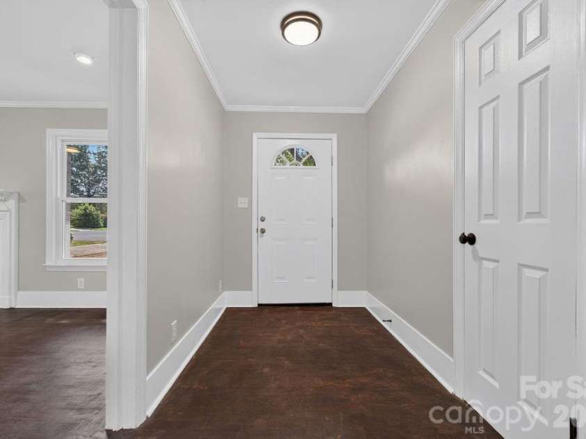 425 Roberts Street, Salisbury, NC 28144.  MLS# CAR4423175, YatesRealty ID 52463. 