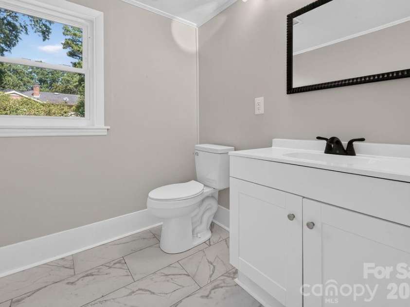 425 Roberts Street, Salisbury, NC 28144.  MLS# CAR4423175, YatesRealty ID 52463. 