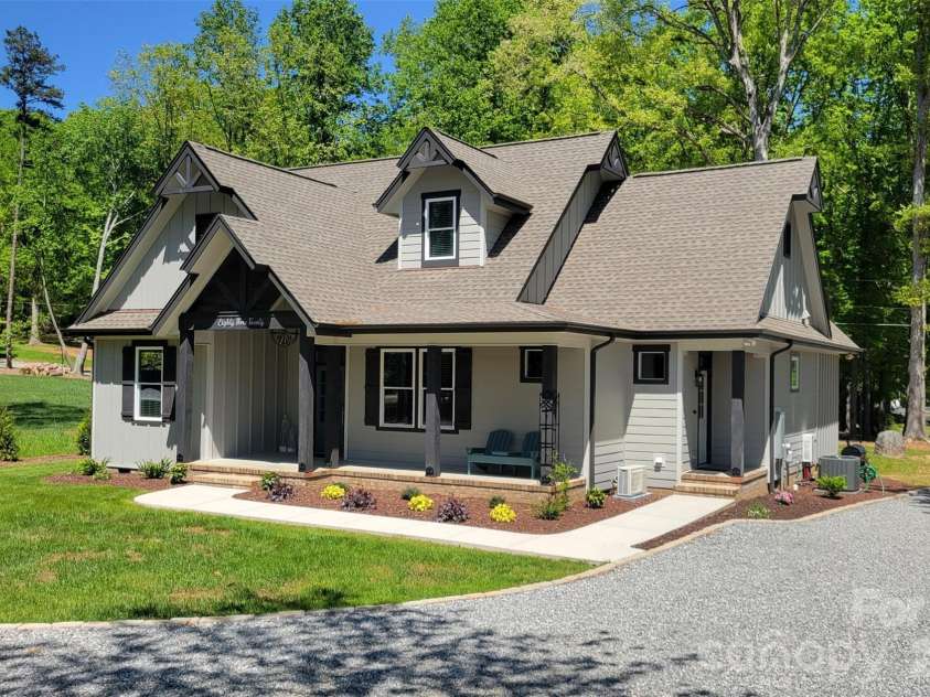 8320 Drena Drive, Sherrills Ford, NC 28673.  MLS# CAR4423821, YatesRealty ID 52464. 