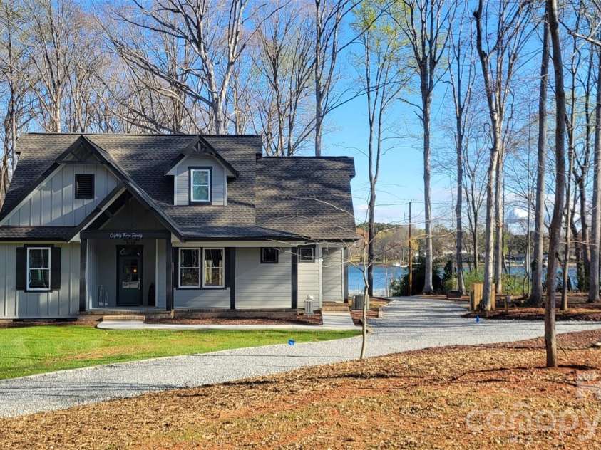 8320 Drena Drive, Sherrills Ford, NC 28673.  MLS# CAR4423821, YatesRealty ID 52464. 