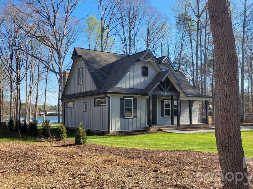 8320 Drena Drive, Sherrills Ford, NC 28673.  MLS# CAR4423821, YatesRealty ID 52464. 