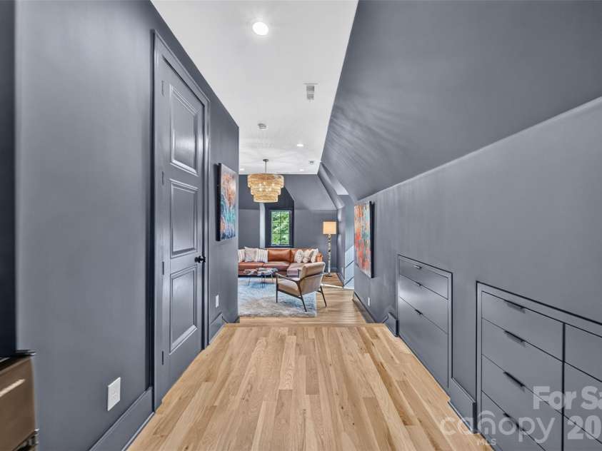 6006 Old Providence Lane, Charlotte, NC 28226.  MLS# CAR4424304, YatesRealty ID 52466. 