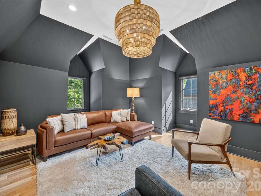 6006 Old Providence Lane, Charlotte, NC 28226.  MLS# CAR4424304, YatesRealty ID 52466. 