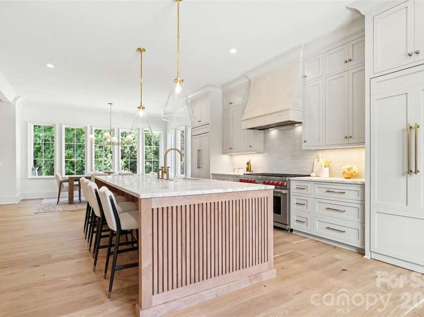 932 Heather Lane, Charlotte, NC 28209.  MLS# CAR4423806, YatesRealty ID 52467. 