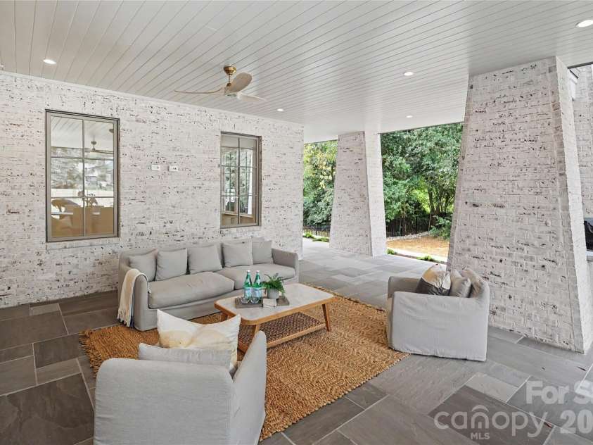 932 Heather Lane, Charlotte, NC 28209.  MLS# CAR4423806, YatesRealty ID 52467. 