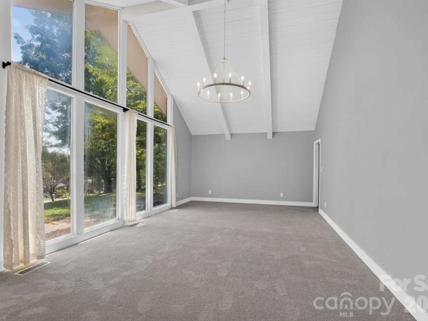 935 Ridgewood Drive, Lenoir, NC 28645.  MLS# CAR4423060, YatesRealty ID 52468. 
