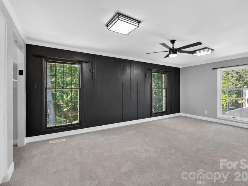 935 Ridgewood Drive, Lenoir, NC 28645.  MLS# CAR4423060, YatesRealty ID 52468. 