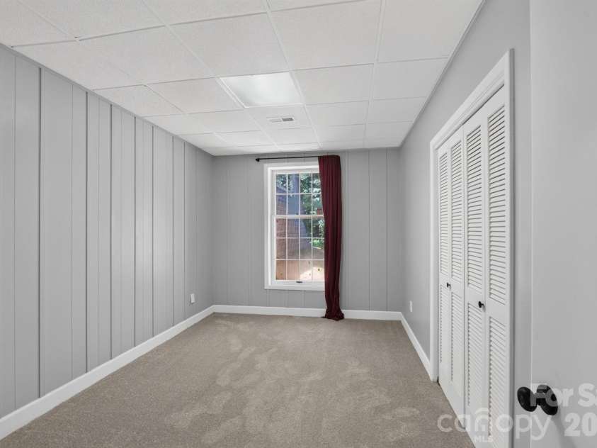 935 Ridgewood Drive, Lenoir, NC 28645.  MLS# CAR4423060, YatesRealty ID 52468. 